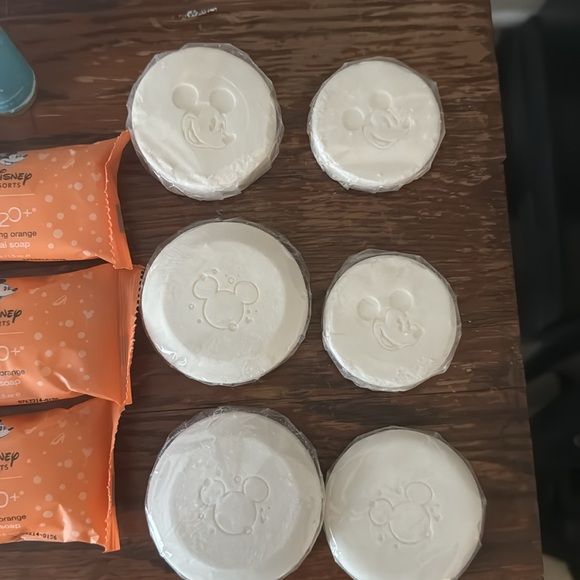 Disney Resort Toiletries - Picture 6 of 6